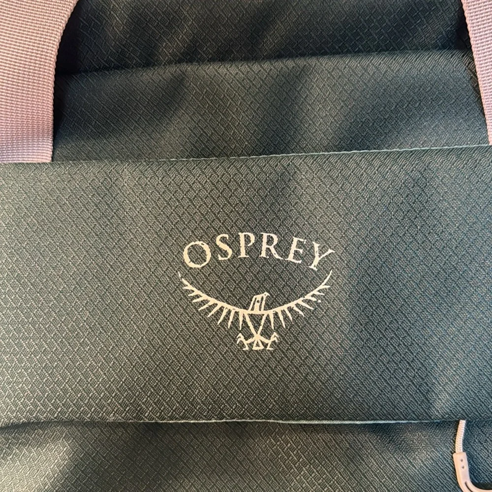 OSPREY Green Daylite Backpack - Picture 2 of 7